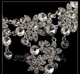 婚庆饰品套装 镶钻合金项链与耳环搭配灯具，1254元厂家直销图片展示